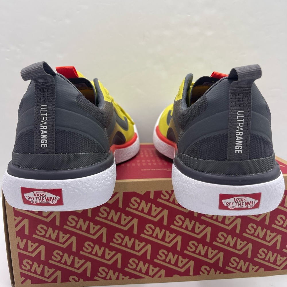 Vans WMNS Mte Ultrarange Exo
Sulphur
VN000CWCD2P Sneakers - Picture 14 of 16